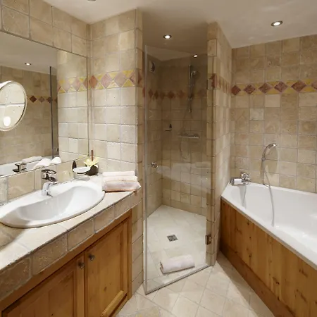 Le Chabichou Otel 5*